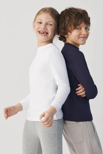 Camiseta Cálida Manga Larga Cuello Semicisne Blanca